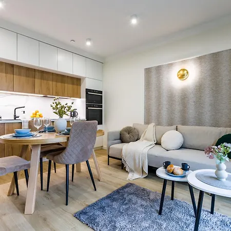 Apartment Horizon Park By Aparo -- Klimatyzacja, Balkon, Winda, Plac Zabaw, Kopiec Powstania, Park Lazienkowski, Jeziorko Czerniakowskie, Zielona Okolica, Zabka Na Osiedlu Warschau