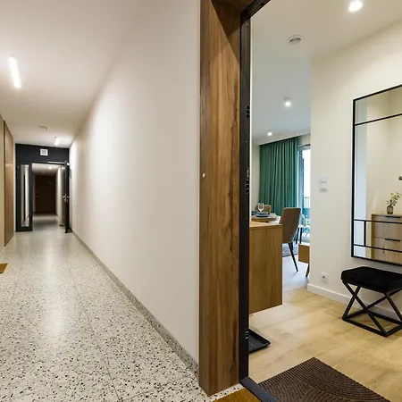 Horizon Park By Aparo -- Klimatyzacja, Balkon, Winda, Plac Zabaw, Kopiec Powstania, Park Lazienkowski, Jeziorko Czerniakowskie, Zielona Okolica, Zabka Na Osiedlu Apartment