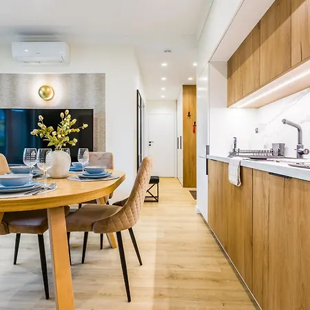 Horizon Park By Aparo -- Klimatyzacja, Balkon, Winda, Plac Zabaw, Kopiec Powstania, Park Lazienkowski, Jeziorko Czerniakowskie, Zielona Okolica, Zabka Na Osiedlu Apartment