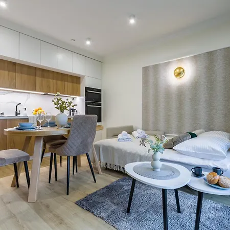 Apartment Horizon Park By Aparo -- Klimatyzacja, Balkon, Winda, Plac Zabaw, Kopiec Powstania, Park Lazienkowski, Jeziorko Czerniakowskie, Zielona Okolica, Zabka Na Osiedlu