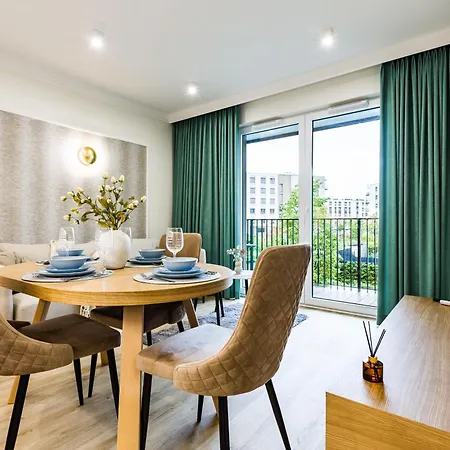 Horizon Park By Aparo -- Klimatyzacja, Balkon, Winda, Plac Zabaw, Kopiec Powstania, Park Lazienkowski, Jeziorko Czerniakowskie, Zielona Okolica, Zabka Na Osiedlu Apartment